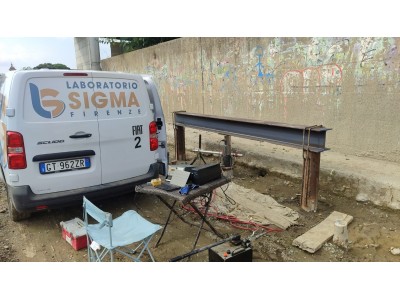 prova di carico su micropalo nuovo muro di protezione esondazione Bisenzio